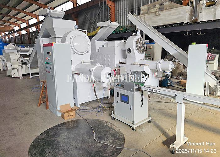 2000Kg automatic laundry soap production line